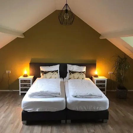 Bed & Breakfast De Rivierduin 3*
