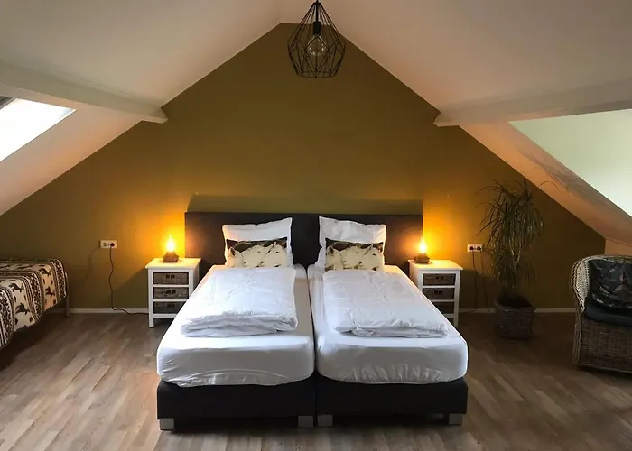 Frühstückspension De Rivierduin 3*